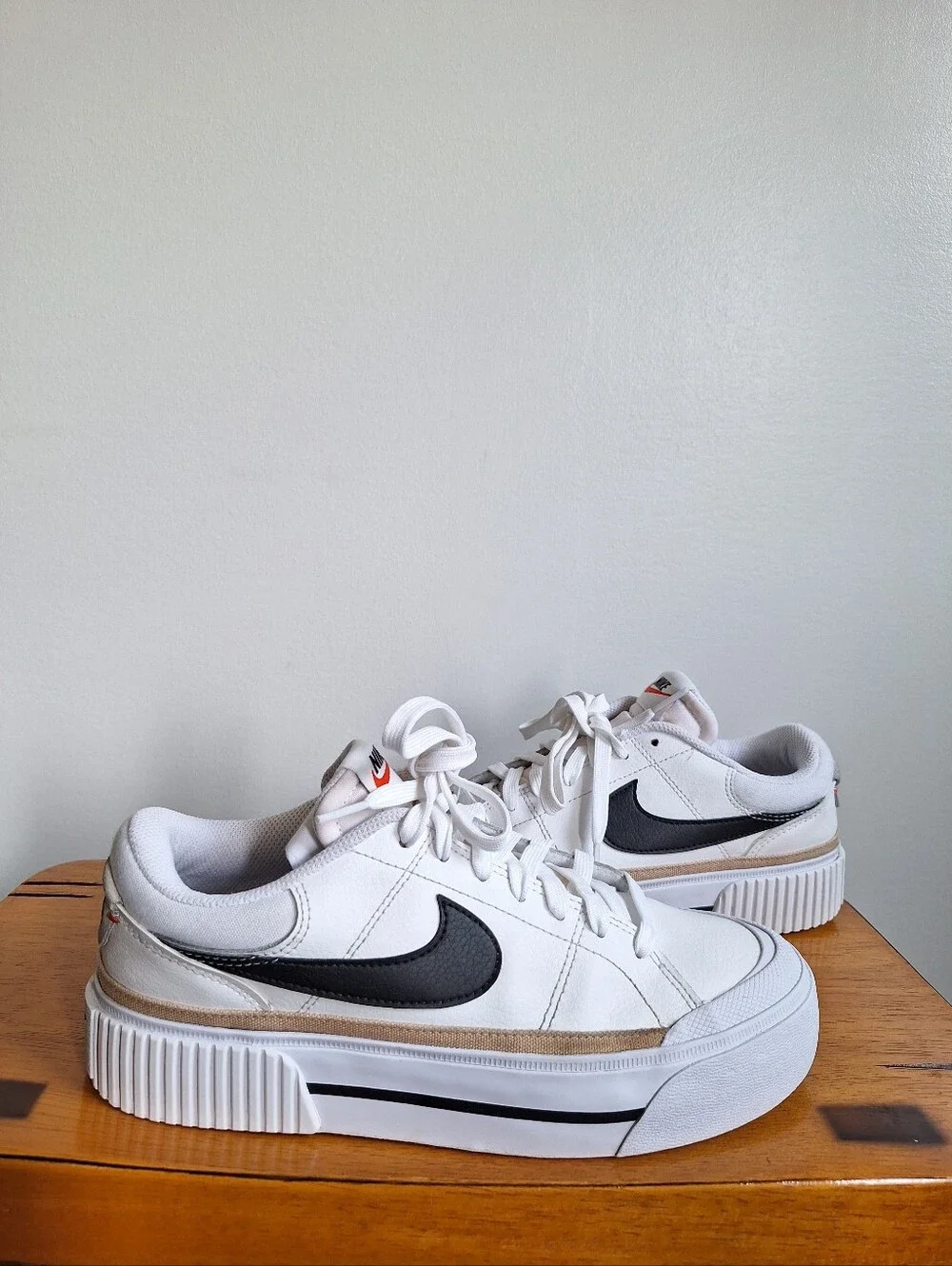 Nike Court Legacy Lift Women's White And Black Size 7.5